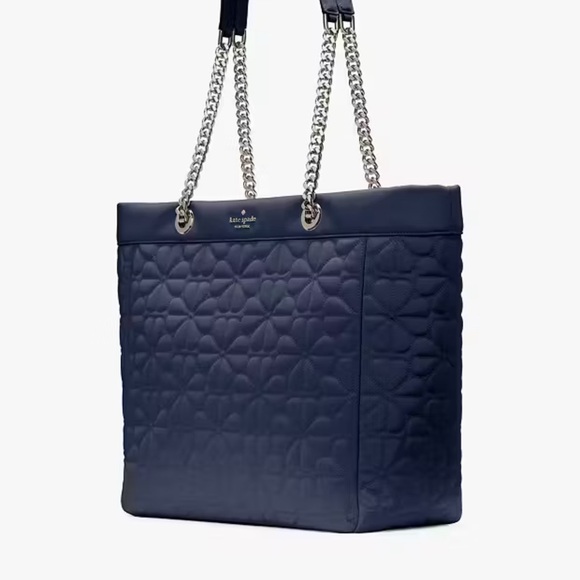 ♠️NWT Kate Spade Flower Quilted Fabric Navy Tote Bag!♠️ - Picture 3 of 9